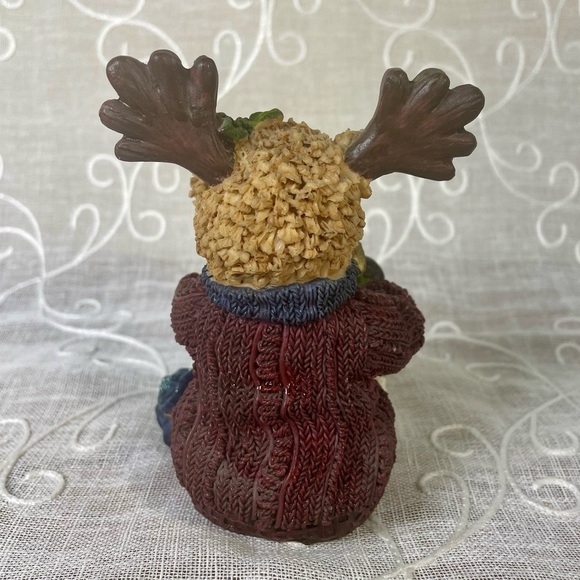 Santa Moose Christmas Painted Resin Holiday Figurine (2000) Adorable! - Picture 2 of 7